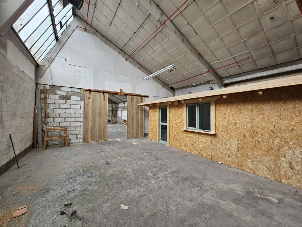 Unit 8 Spencer Business Centre, Factory Street  Bradford BD4 9NW